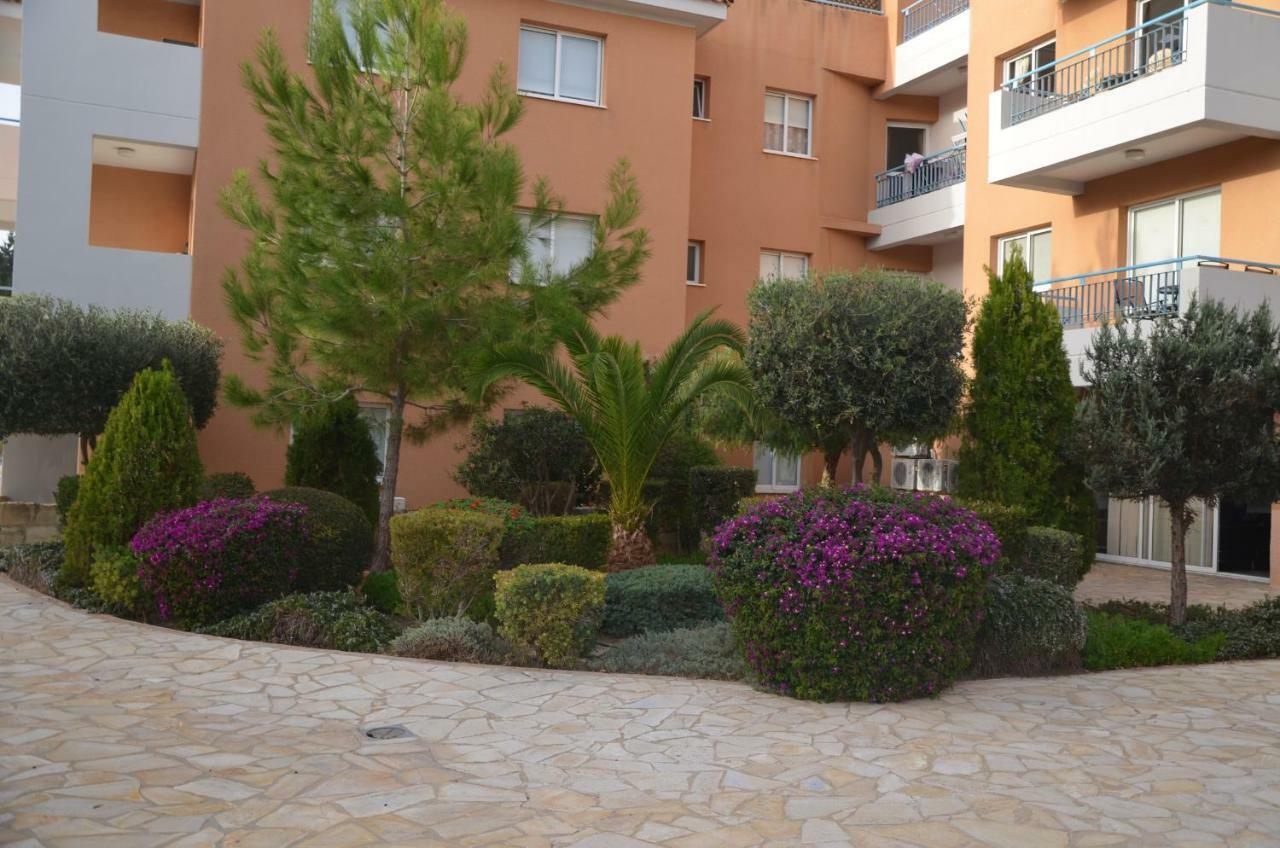 Iris Village Pafos Zewnętrze zdjęcie